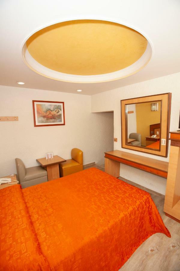 Hotel Tres Colonias - Solo Adultos Мексико Сити Екстериор снимка