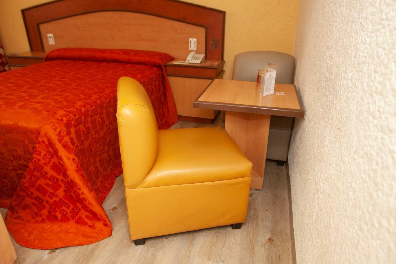 Hotel Tres Colonias - Solo Adultos Мексико Сити Екстериор снимка